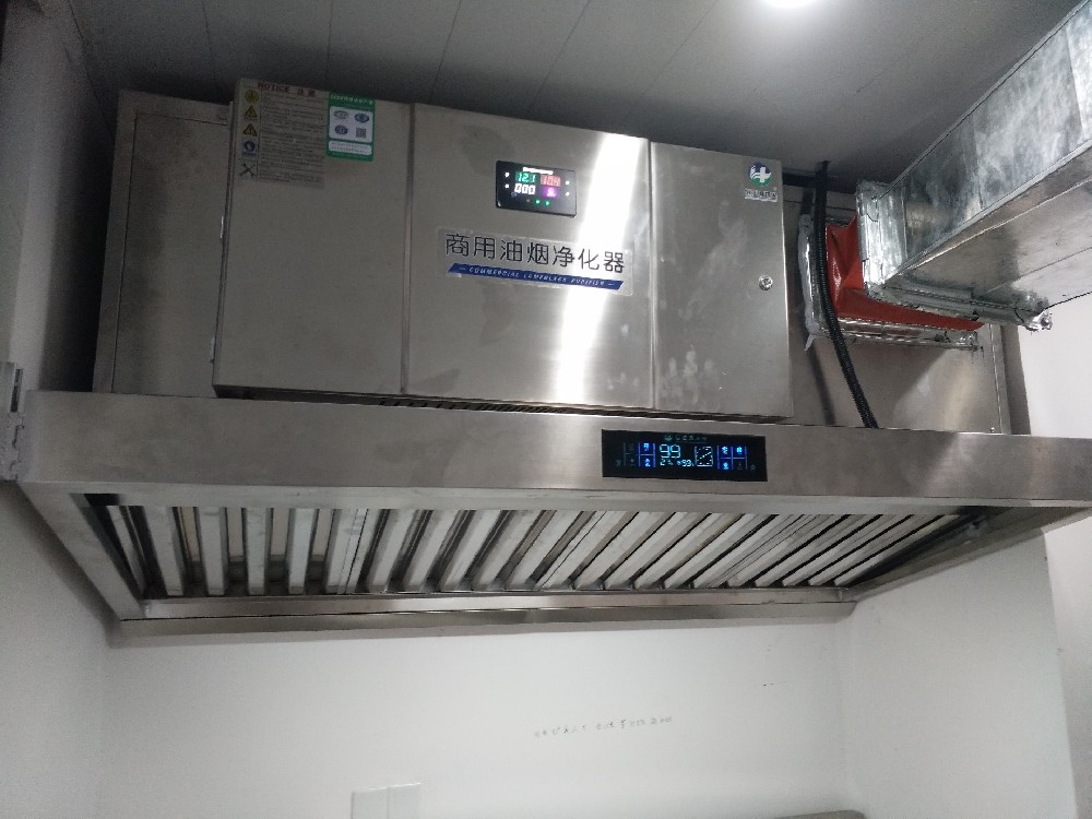 烟罩一体机安装案例